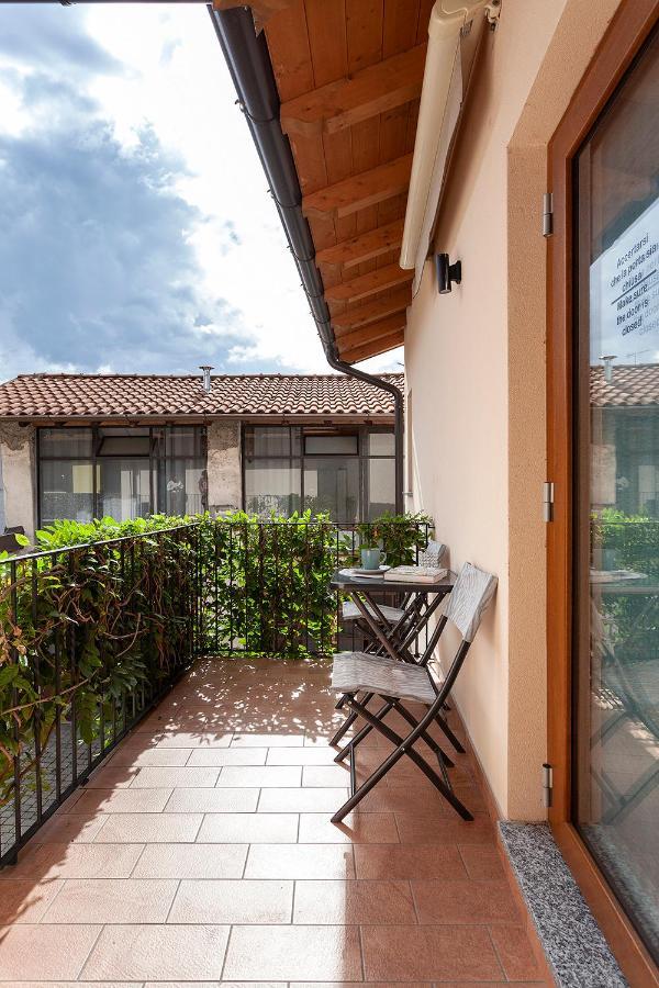 Veruskacamere Camera 2 Somma Lombardo Buitenkant foto